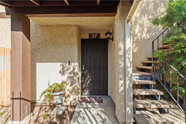 $689,000 | 8601 Sunland Boulevard, Unit 37, Sun Valley, CA 91352