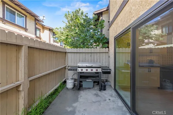 $689,000 | 8601 Sunland Boulevard, Unit 37, Sun Valley, CA 91352