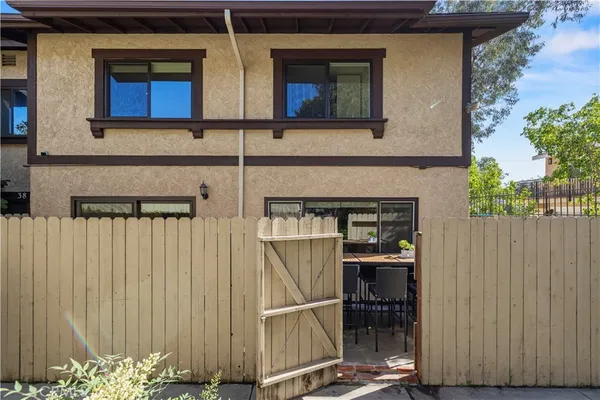 $689,000 | 8601 Sunland Boulevard, Unit 37, Sun Valley, CA 91352