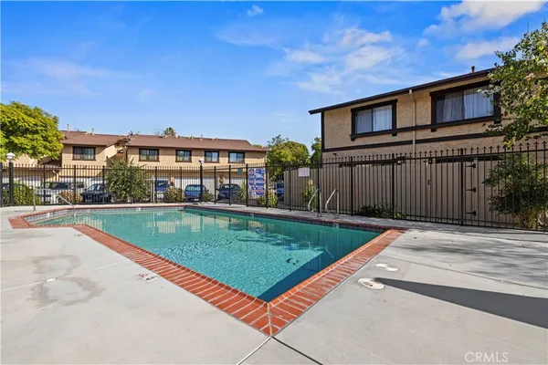 $689,000 | 8601 Sunland Boulevard, Unit 37, Sun Valley, CA 91352