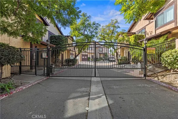 $689,000 | 8601 Sunland Boulevard, Unit 37, Sun Valley, CA 91352