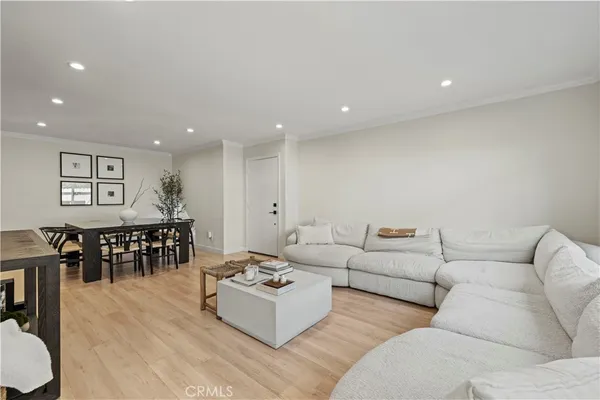$689,000 | 8601 Sunland Boulevard, Unit 37, Sun Valley, CA 91352