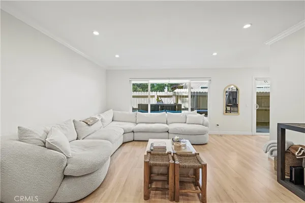 $689,000 | 8601 Sunland Boulevard, Unit 37, Sun Valley, CA 91352