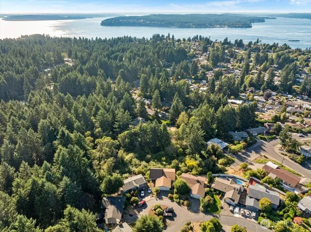 $799,000 | 8707 45th Street West, Tacoma, WA 98466