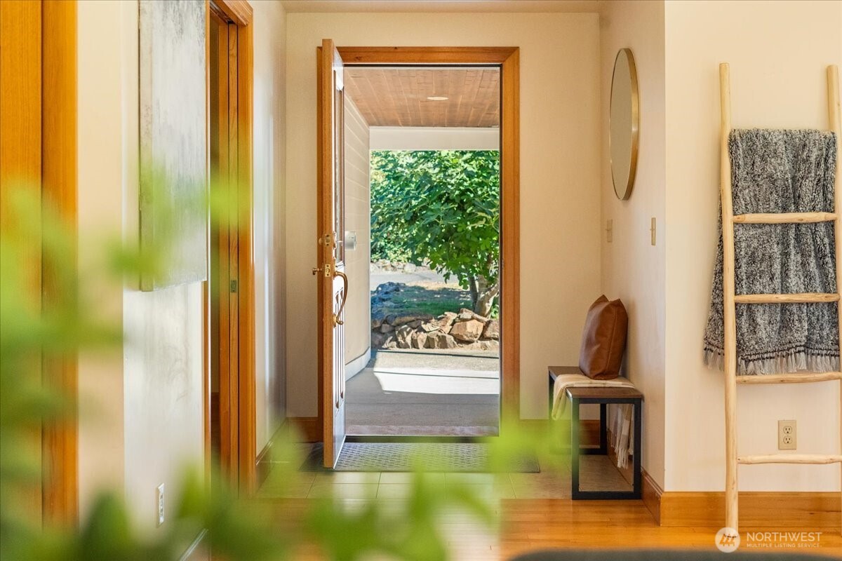 8707 45th Street West Tacoma, WA 98466 - Photo 8 of 39