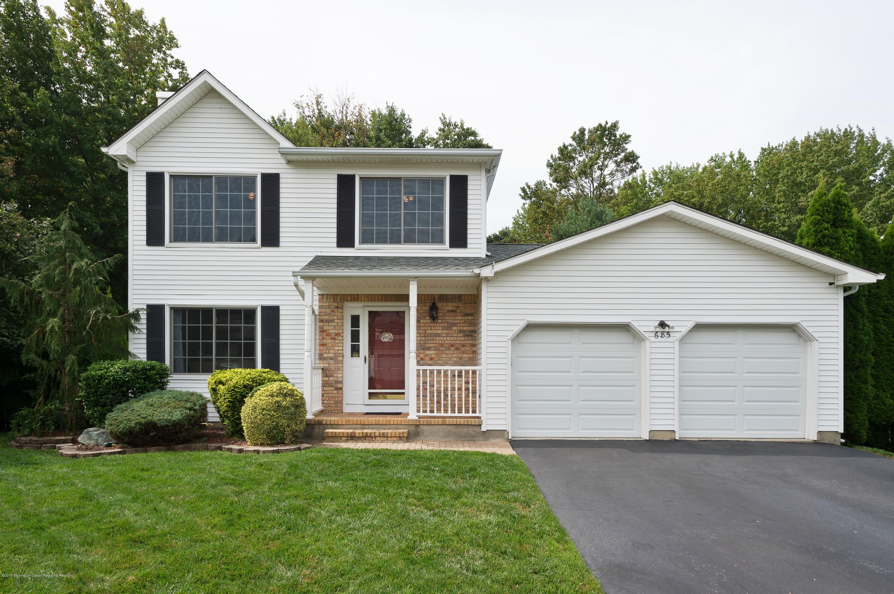 685 Line Road Aberdeen, NJ 07747 - Photo 1 of 23 Exterior
