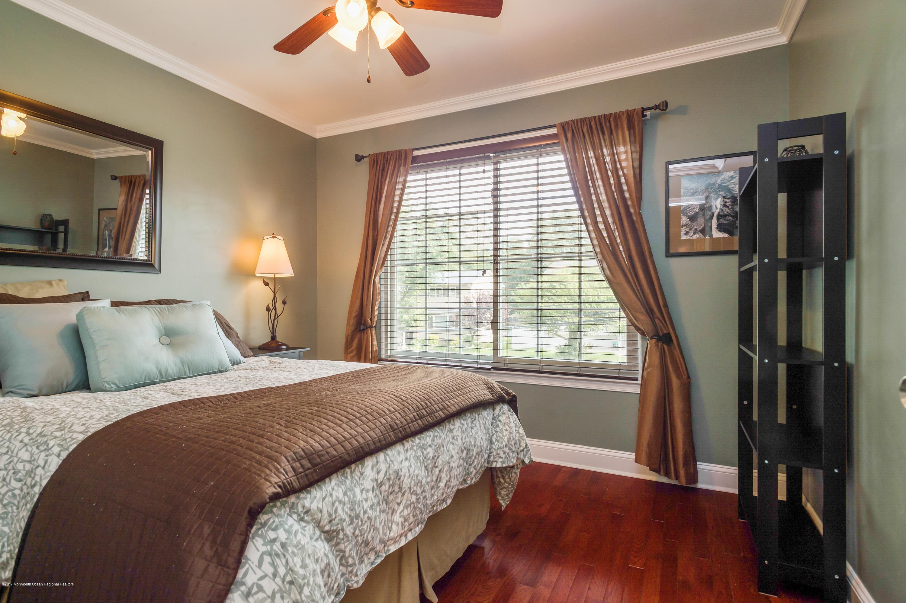 685 Line Road Aberdeen, NJ 07747 - Photo 15 of 23 Second bedroom