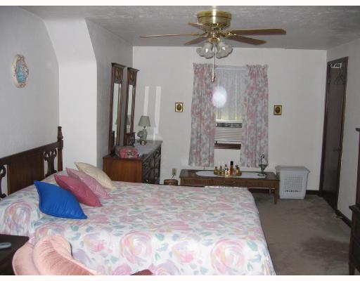1328 Oakridge Road McDonald, PA 15057 - Photo 4 of 8 Master Bedroom. Nice size baster bedroom with loads of closet space. Ceiling fan.