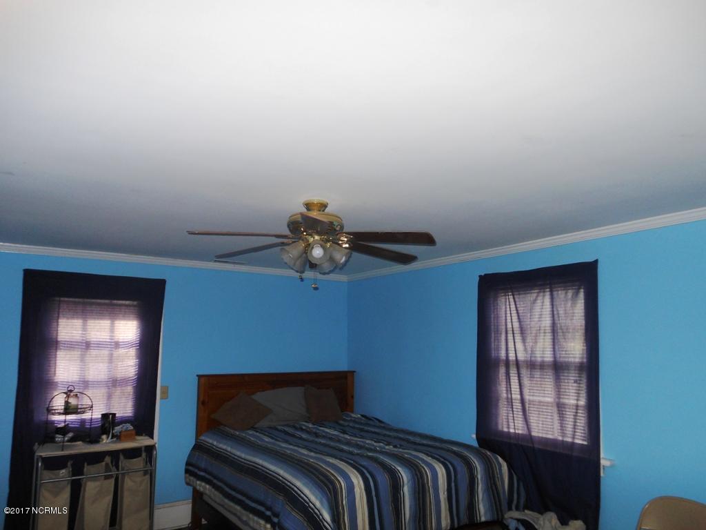166 Rives Street Bethel, NC 27812 - Photo 13 of 20 Bedroom 2 view 2