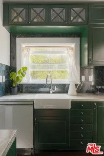 $695,000 | 3400 San Marino Street, Unit M, Los Angeles, CA 90006