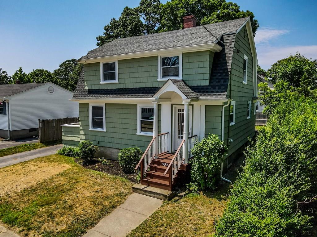 952 Ray Street Fall River, MA 02720 - Photo 3 of 29 Gallery Image 3