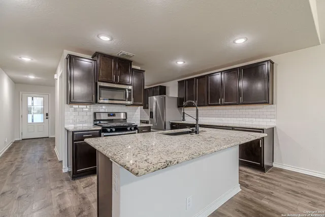 $2,400 | 9717 Baytown Coast, San Antonio, TX 78254