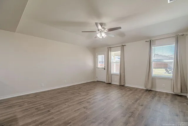 $2,400 | 9717 Baytown Coast, San Antonio, TX 78254