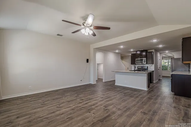 $2,400 | 9717 Baytown Coast, San Antonio, TX 78254