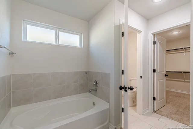 $2,400 | 9717 Baytown Coast, San Antonio, TX 78254