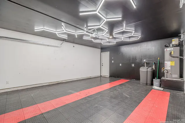 $2,400 | 9717 Baytown Coast, San Antonio, TX 78254