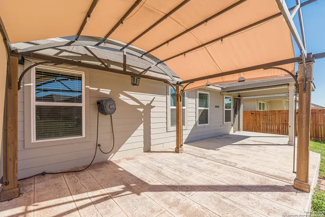 $2,400 | 9717 Baytown Coast, San Antonio, TX 78254