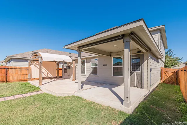 $2,400 | 9717 Baytown Coast, San Antonio, TX 78254