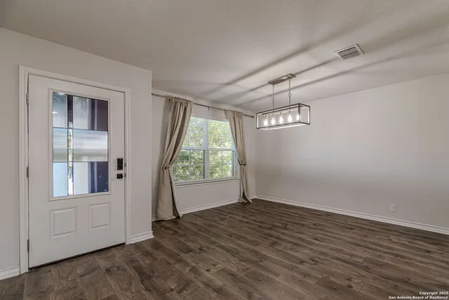 $2,400 | 9717 Baytown Coast, San Antonio, TX 78254