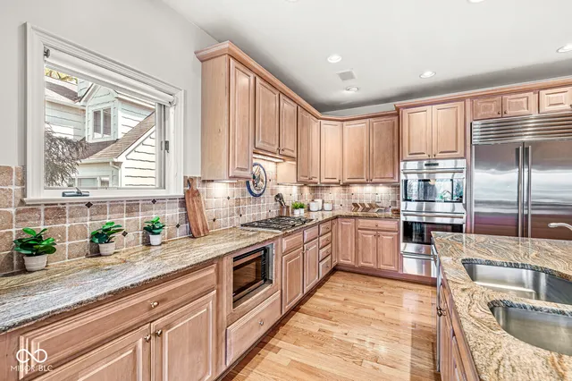 $1,150,000 | 3748 Bay Rd S Drive, Indianapolis, IN 46240