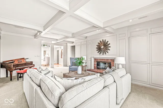 $1,150,000 | 3748 Bay Rd S Drive, Indianapolis, IN 46240