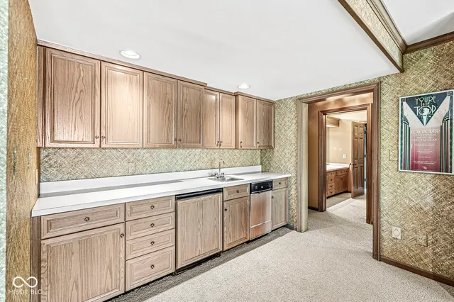 $1,150,000 | 3748 Bay Rd S Drive, Indianapolis, IN 46240