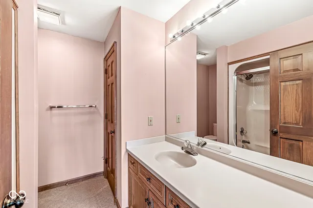 $1,150,000 | 3748 Bay Rd S Drive, Indianapolis, IN 46240