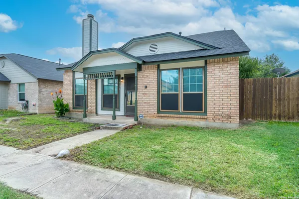 $1,600 | 731 Garden Meadow, Universal City, TX 78148