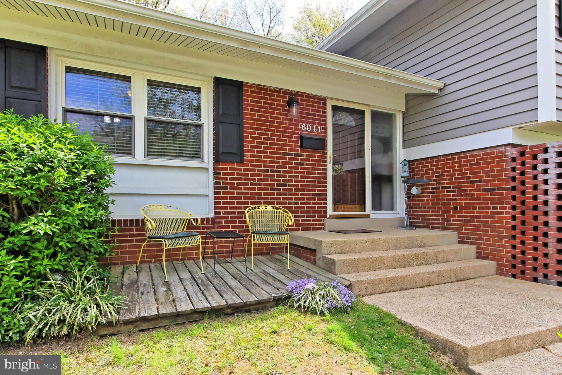 6011 Meriwether Lane Springfield, VA 22150 - Photo 4 of 53 Relax on your front deck