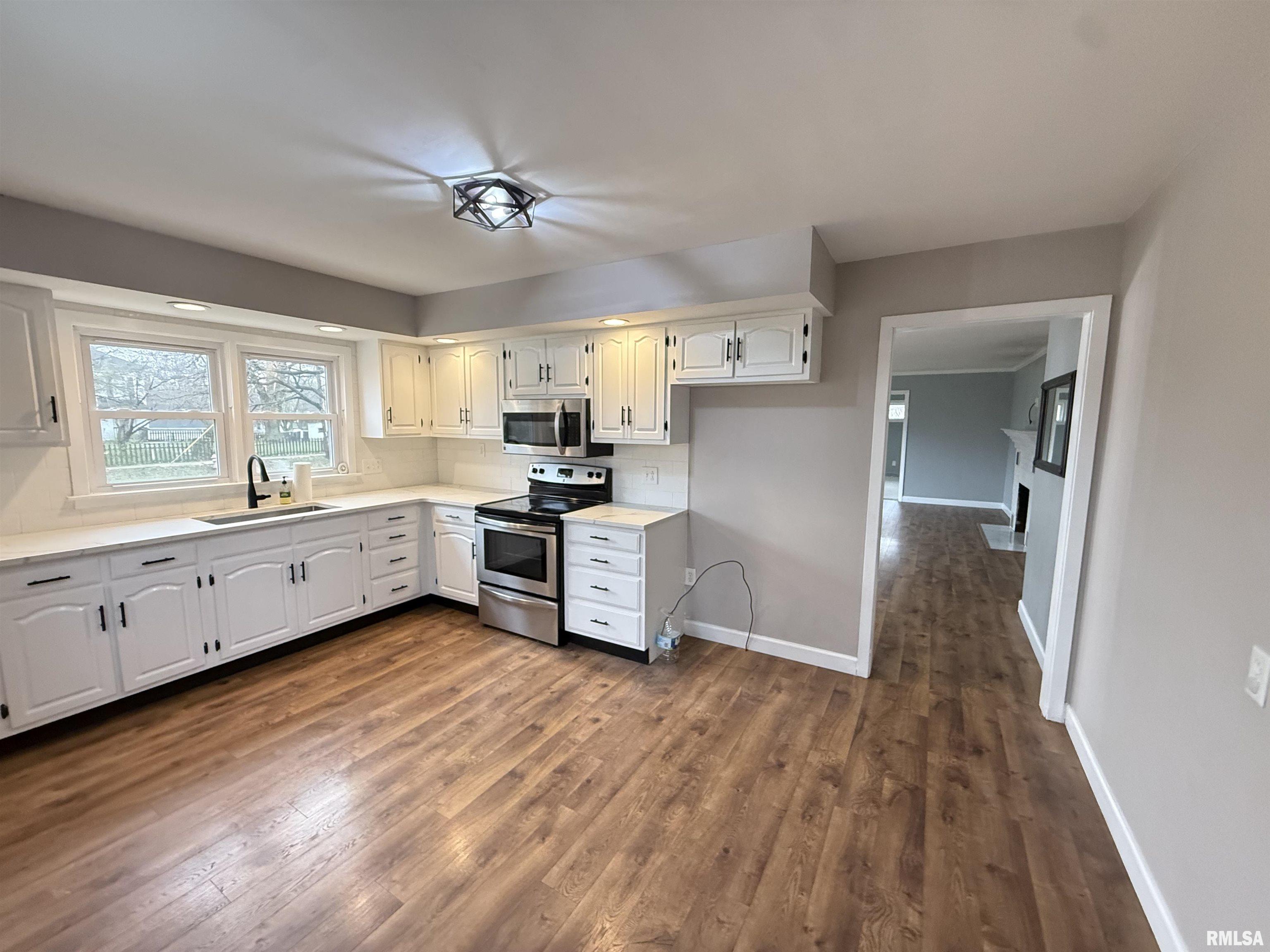 307 East State Street Payson, IL 62360 - Photo 6 of 29 Gallery Image 6