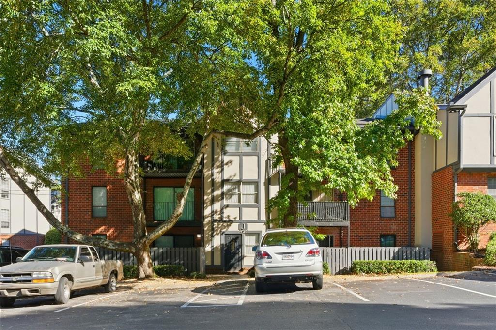 6851 Roswell Road, Unit J14 Sandy Springs, GA 30328 - Photo 38 of 41
