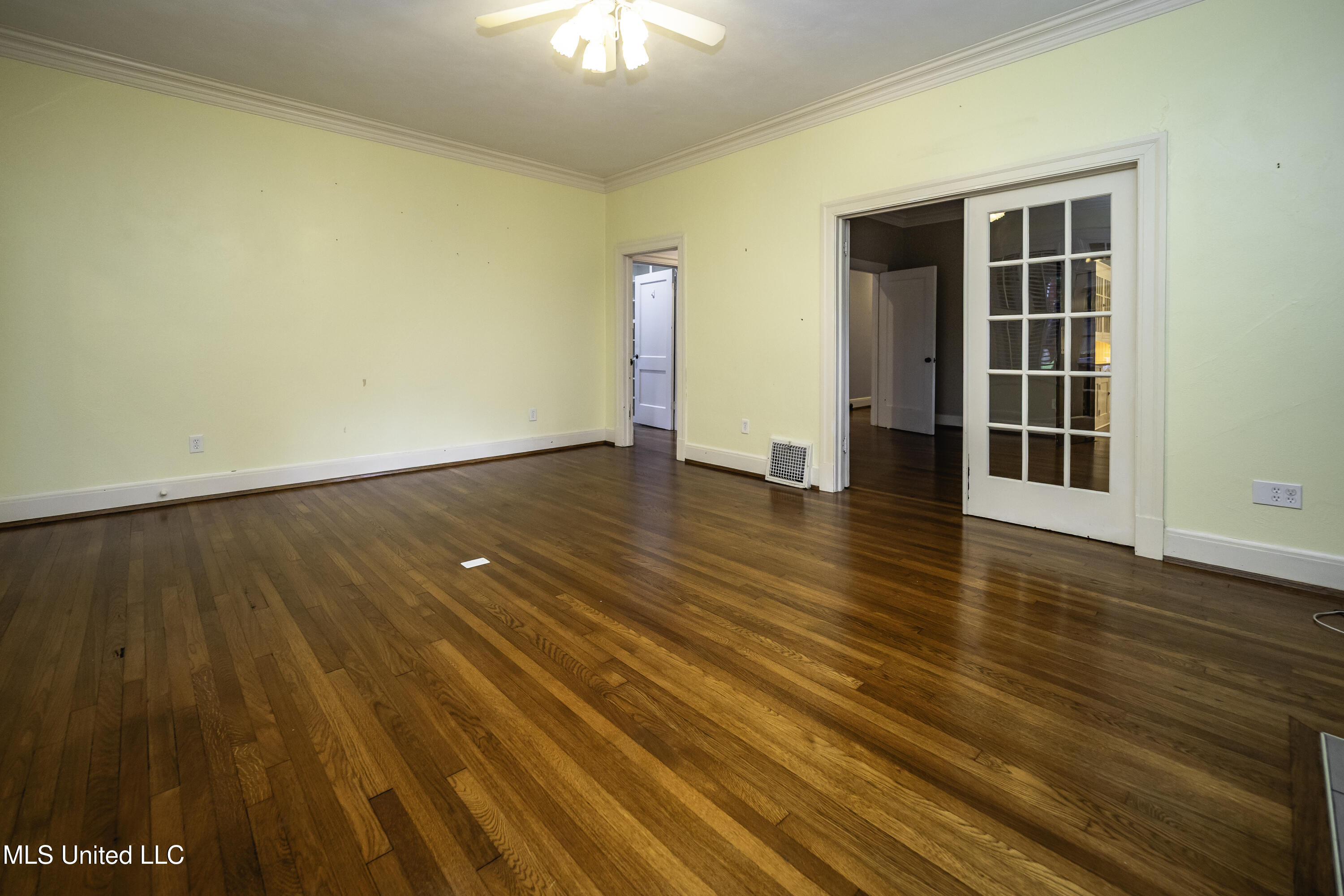 829 Belhaven Street Jackson, MS 39202 - Photo 8 of 55 P7160005