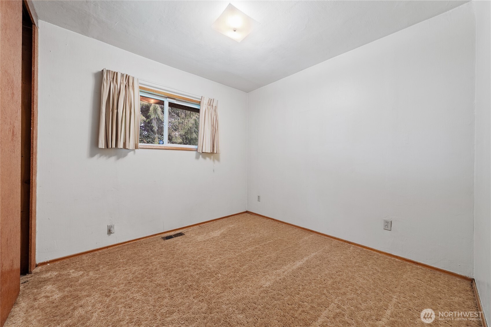 17019 106th Avenue Southeast Renton, WA 98055 - Photo 12 of 21 Gallery Image 12