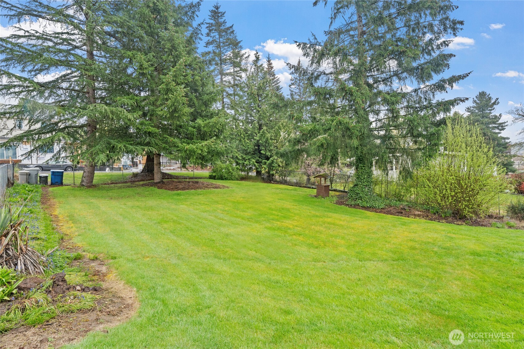 17019 106th Avenue Southeast Renton, WA 98055 - Photo 4 of 21 Gallery Image 4