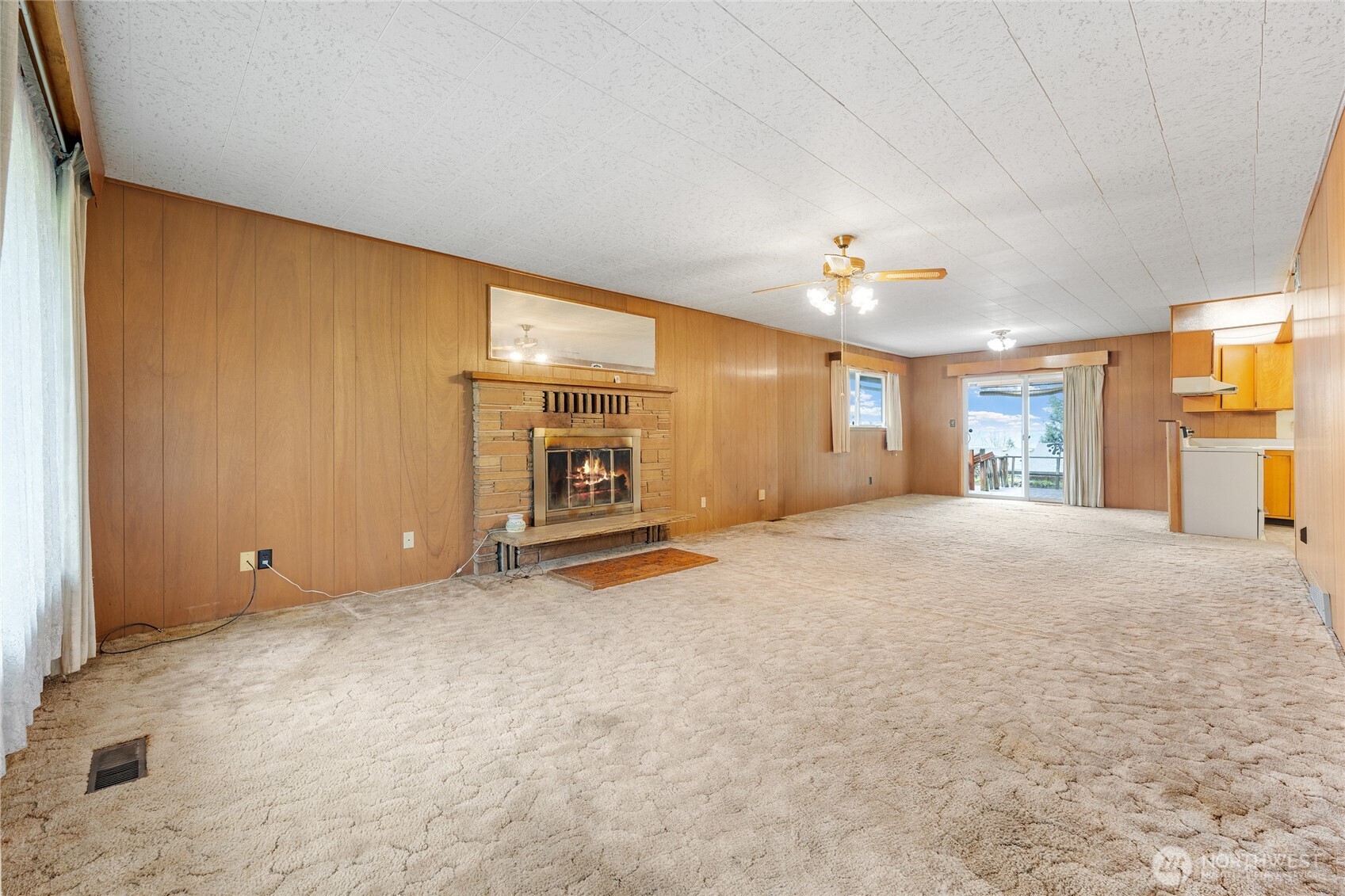 17019 106th Avenue Southeast Renton, WA 98055 - Photo 6 of 21 Gallery Image 6