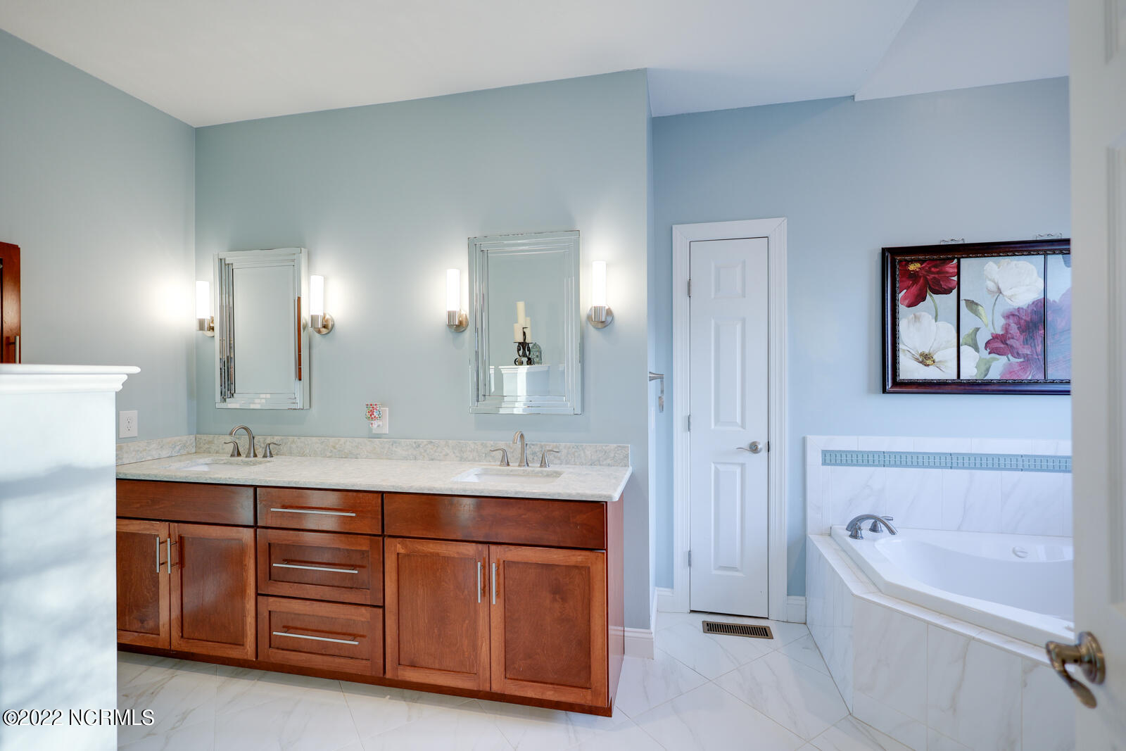 515 Summerby Road Roper, NC 27970 - Photo 28 of 69 29. Primary en suite bathroom