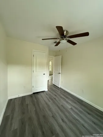 $1,075 | 1927 West Mayfield Boulevard, Unit 2, San Antonio, TX 78211