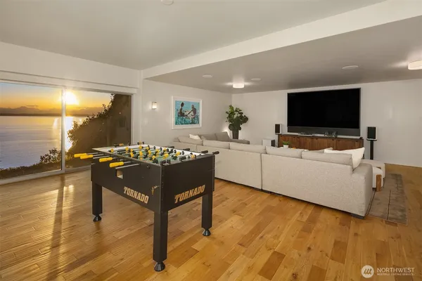 $4,600,000 | 1206 Northwest Culbertson Drive, Seattle, WA 98177