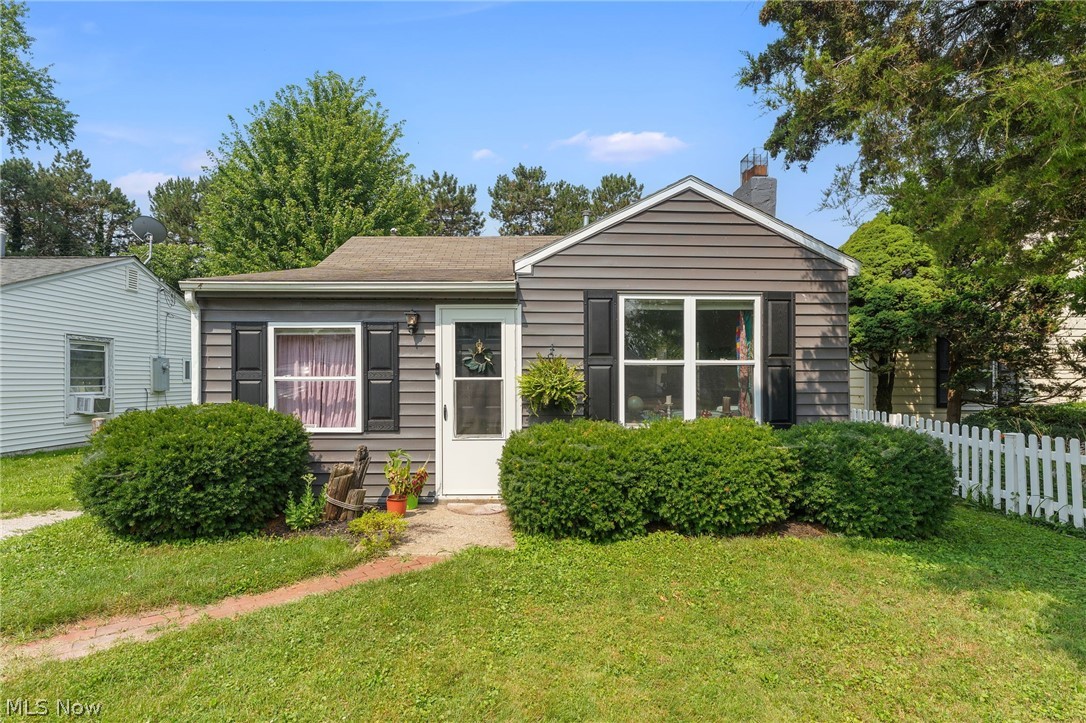 220 Morton Road Vermilion, OH 44089 - Photo 1 of 21