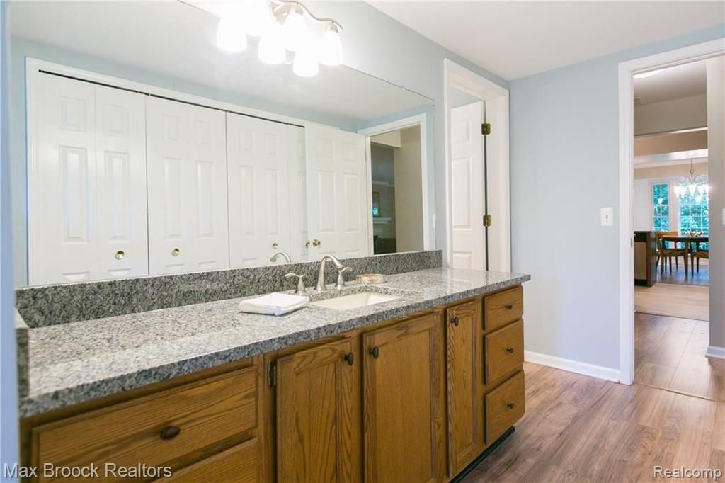 1655 Huntington Park Rochester Hills, MI 48309 - Photo 24 of 40