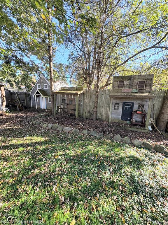 1238 South Genesee Road Burton, MI 48509 - Photo 34 of 38