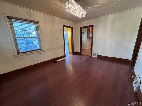 $1,500 | 102 Francis Avenue, Cheektowaga, NY 14212