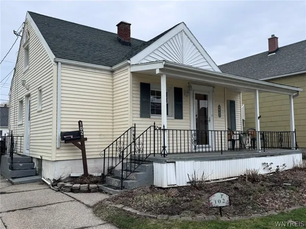 $1,500 | 102 Francis Avenue, Cheektowaga, NY 14212