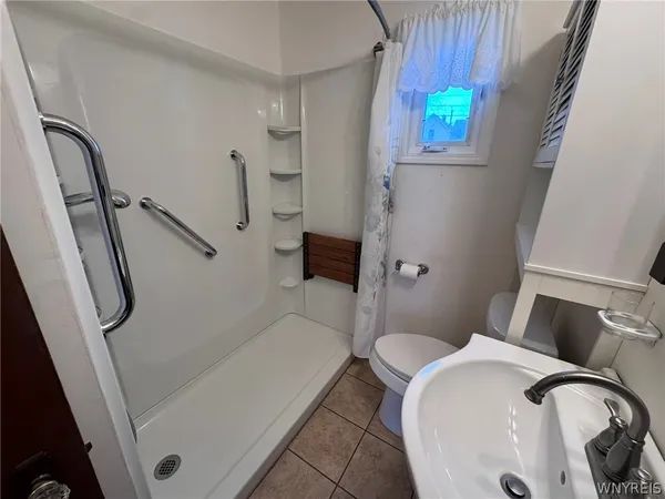 $1,500 | 102 Francis Avenue, Cheektowaga, NY 14212