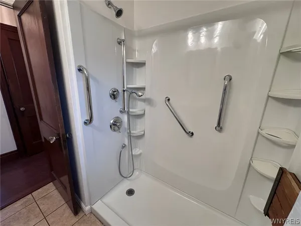 $1,500 | 102 Francis Avenue, Cheektowaga, NY 14212