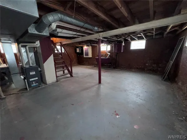 $1,500 | 102 Francis Avenue, Cheektowaga, NY 14212