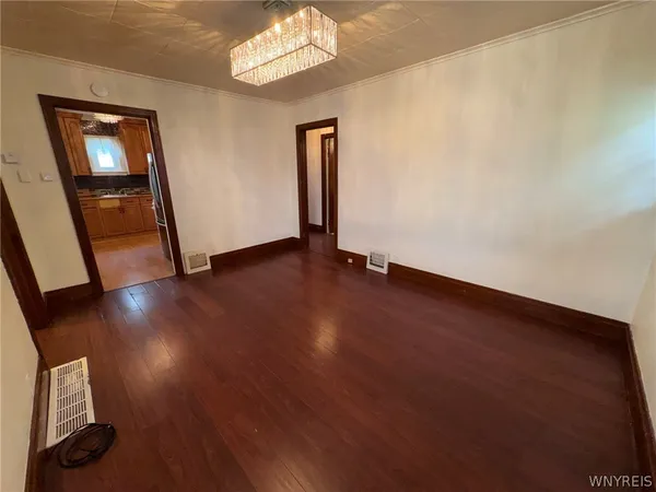 $1,500 | 102 Francis Avenue, Cheektowaga, NY 14212