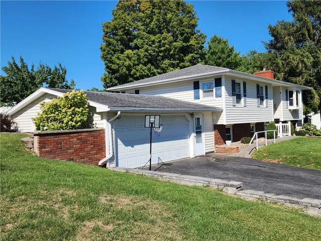 $230,000 | 1 Pine Circle, Mount Morris, NY 14510