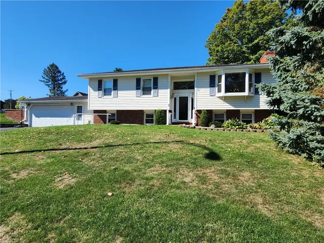 $230,000 | 1 Pine Circle, Mount Morris, NY 14510