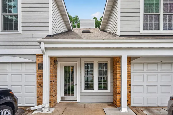 $190,000 | 6167 Chasewood Parkway, Unit 202, Minnetonka, MN 55343